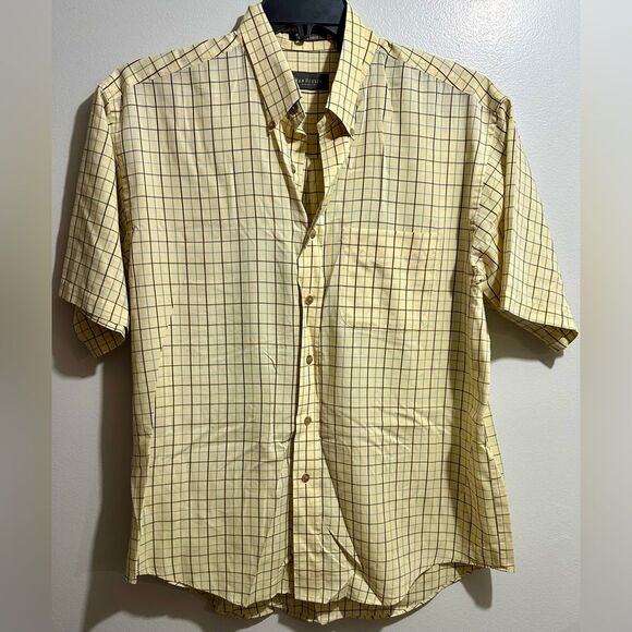 Men’s Van Heusen Button Down. Yellow White Plaid Short Sleeve (597) - Picture 1 of 3